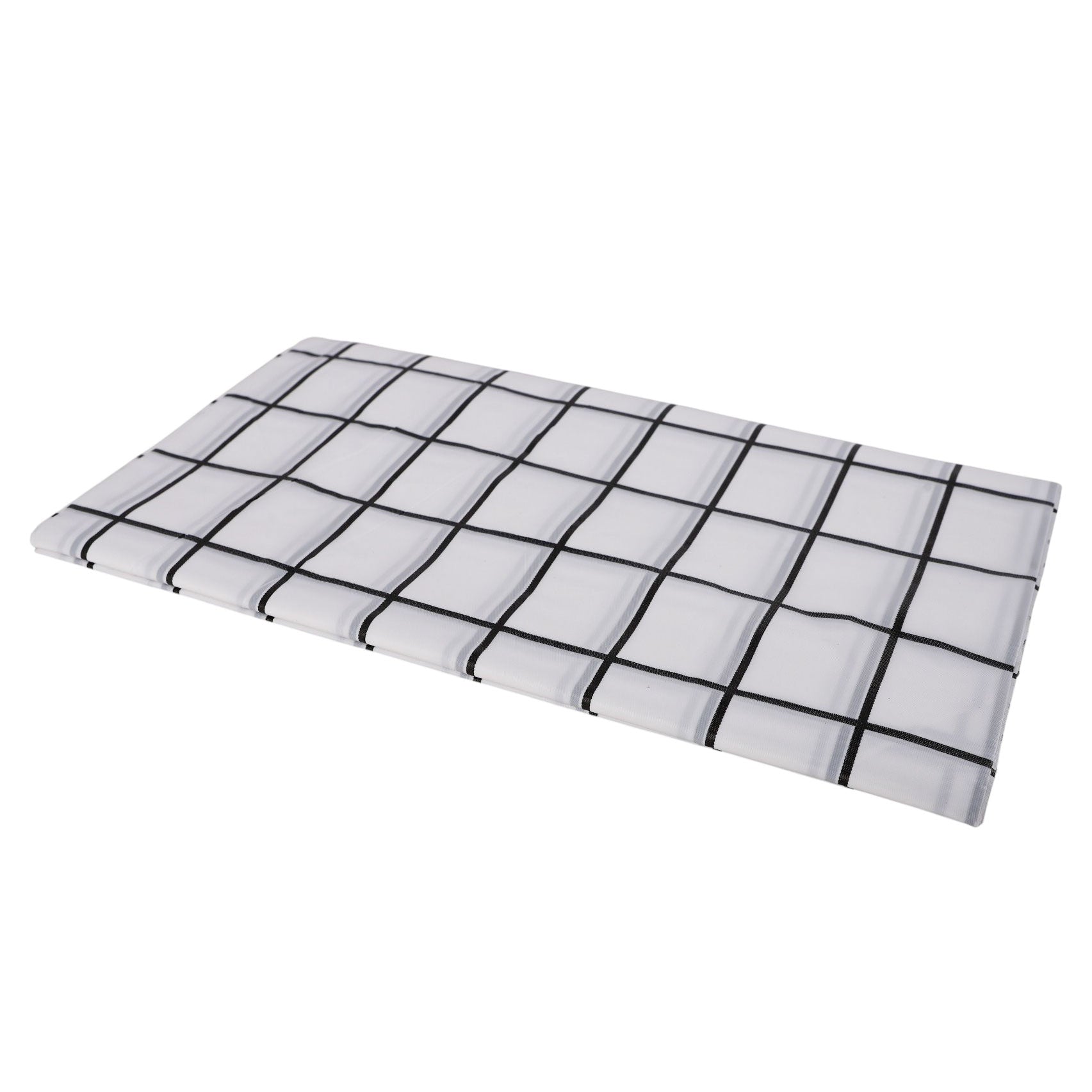 Small checkered tablecloth