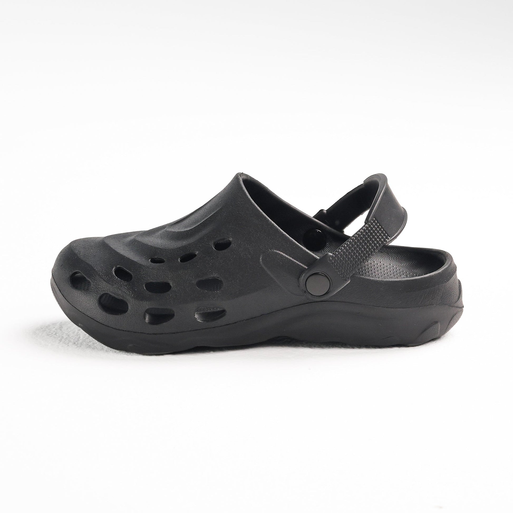 Black Perforated Tank Clog - سد خزان مثقب باللون الأسود 