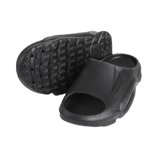 Josue and Tesla kids slippers