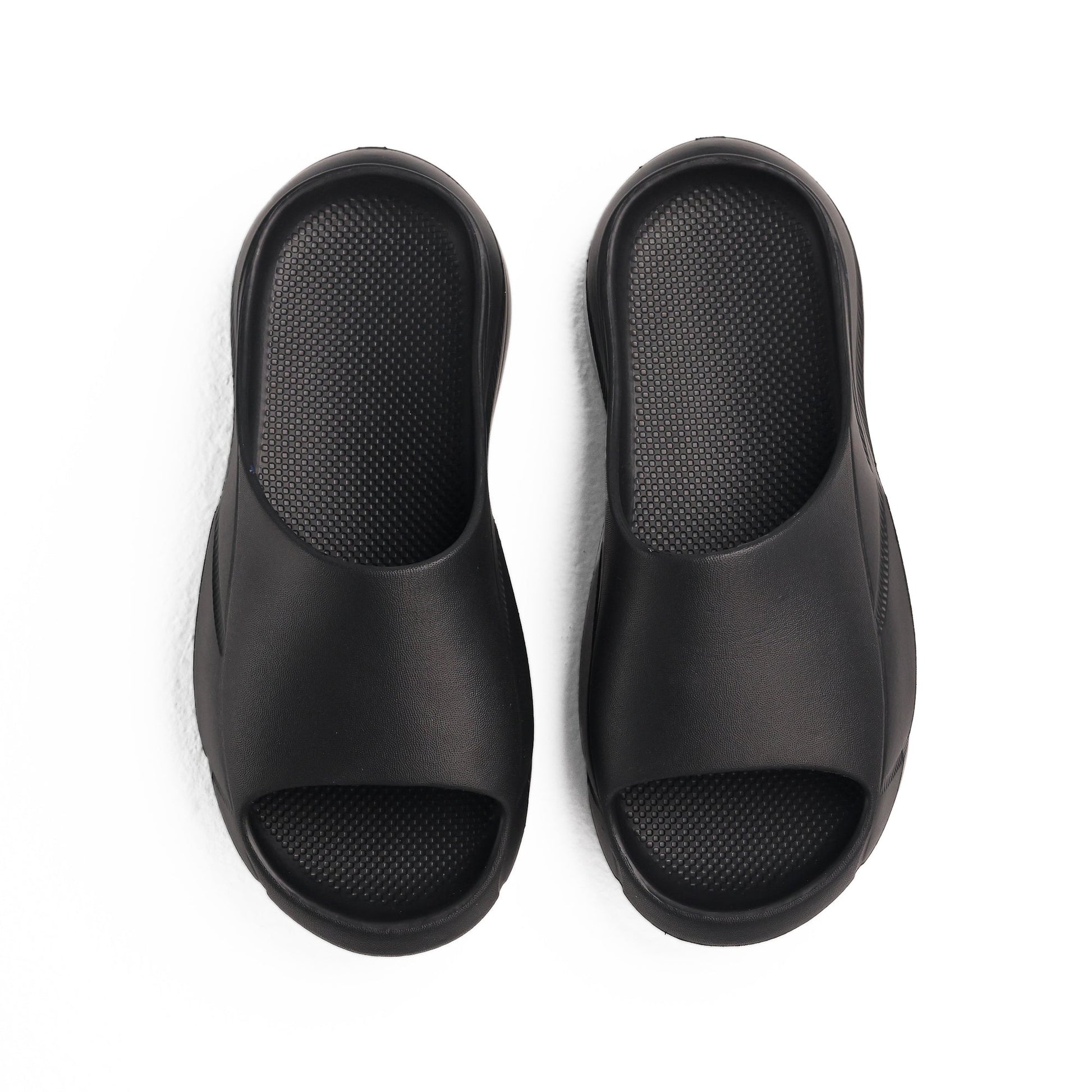 Black One-Piece Molded Yacht Slide - شريحة يخت مصبوبة من قطعة واحدة باللون الأسود 