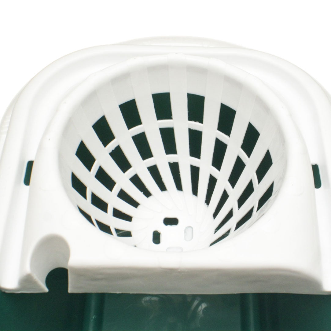 Square cleaning bucket with wringer and wheels