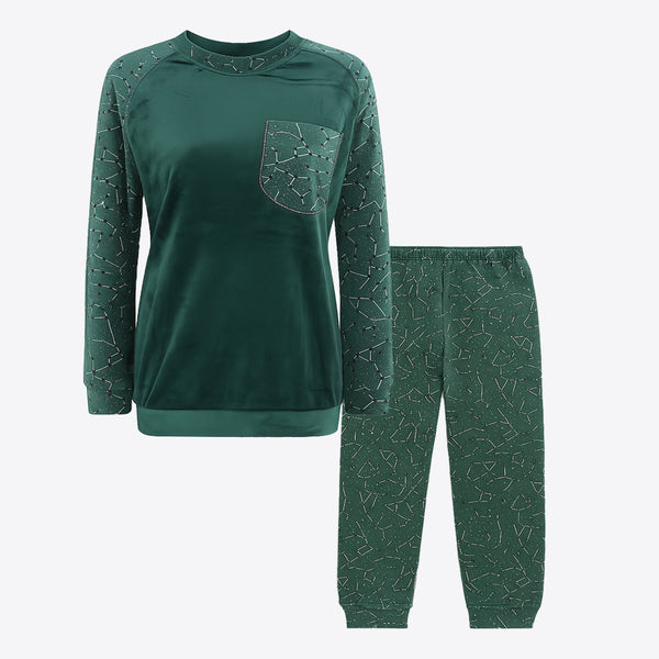 بيجامة حريمي شتوي جميلة قطيفة موديل 301